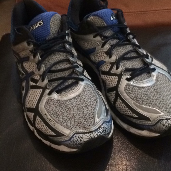 Asics | Shoes | Used Asics Gelkayano 2 